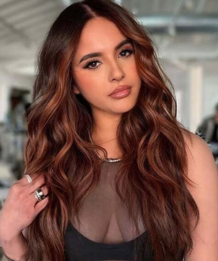 Dimensional Brunette with Face‑Framing Light